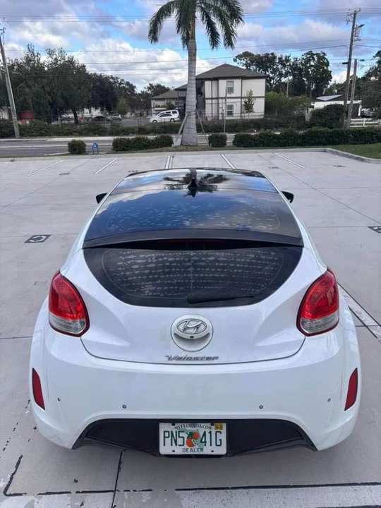 2013 Hyundai Veloster - Image 6 of 14