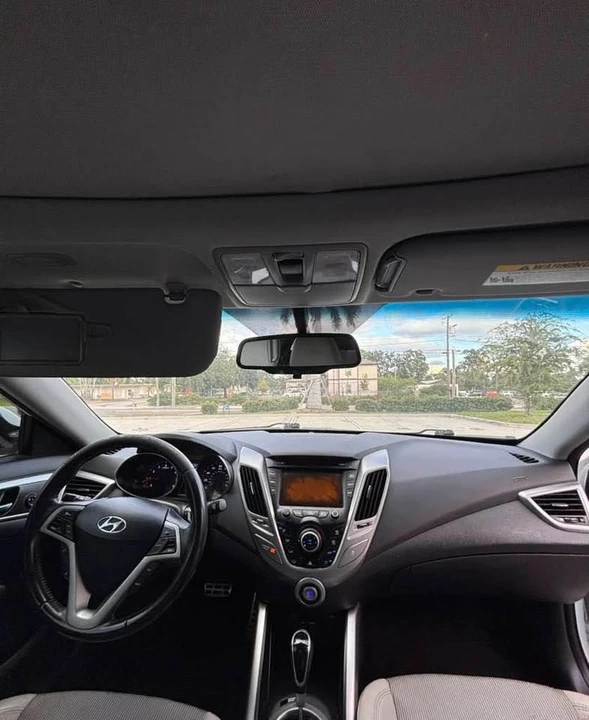 2013 Hyundai Veloster - Image 14 of 14