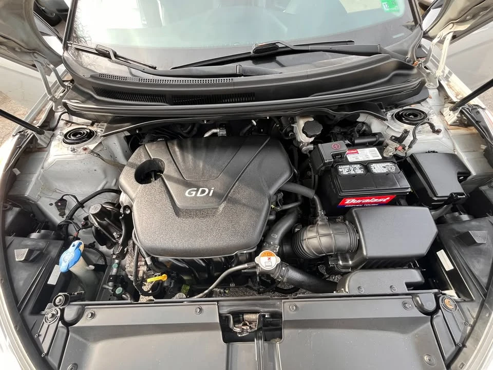 2013 Hyundai Veloster - Image 14 of 20