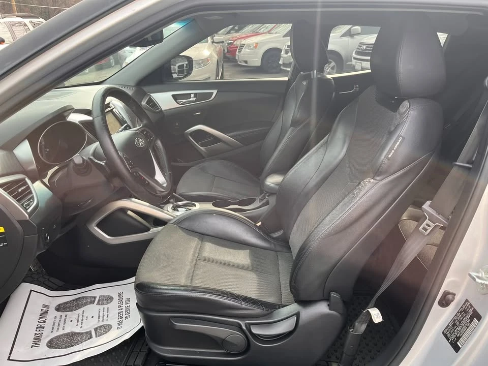 2013 Hyundai Veloster - Image 10 of 20