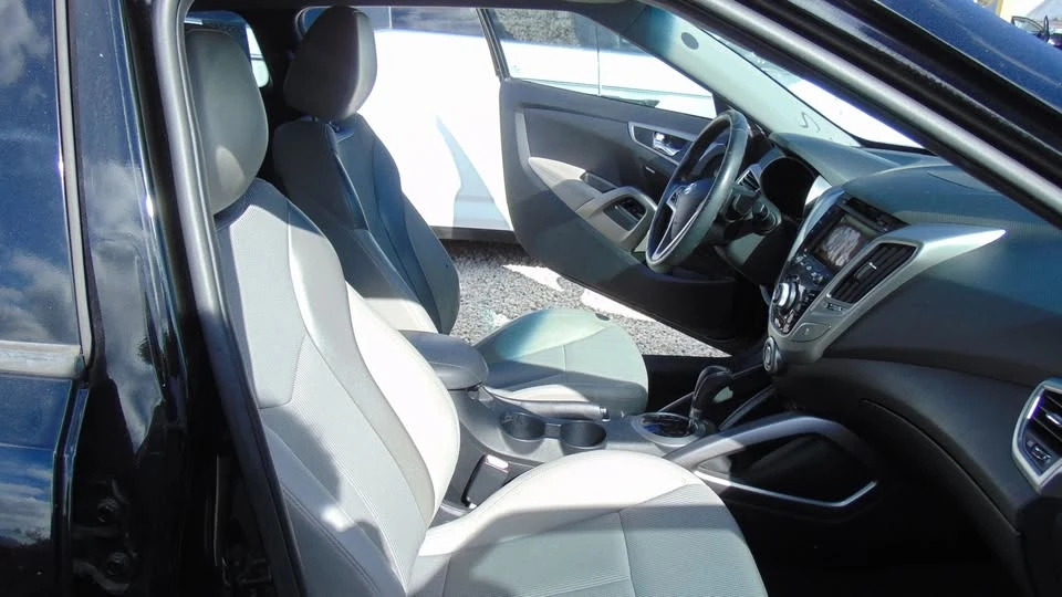 2013 Hyundai Veloster - Image 7 of 12