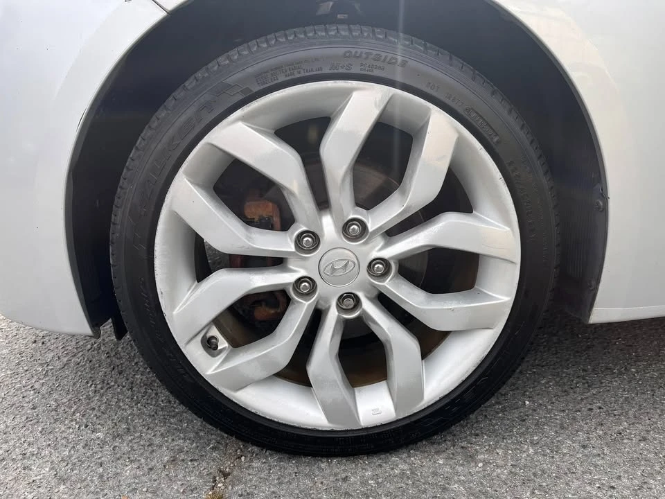 2013 Hyundai Veloster - Image 15 of 20