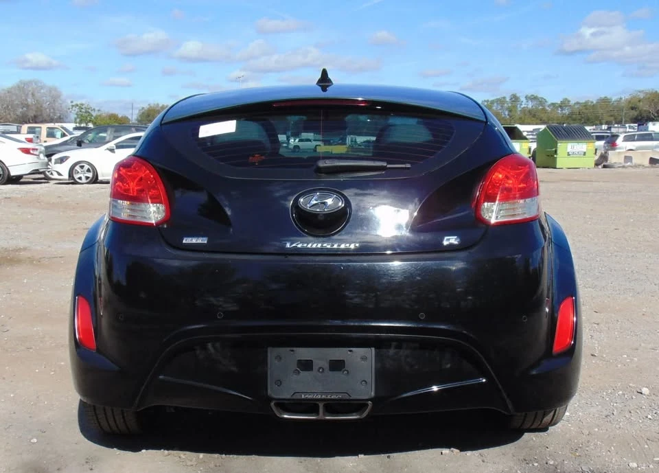 2013 Hyundai Veloster - Image 2 of 12