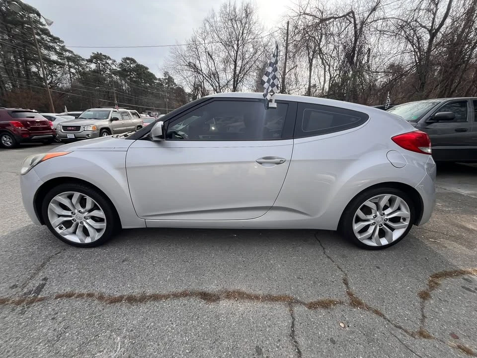 2013 Hyundai Veloster - Image 19 of 20