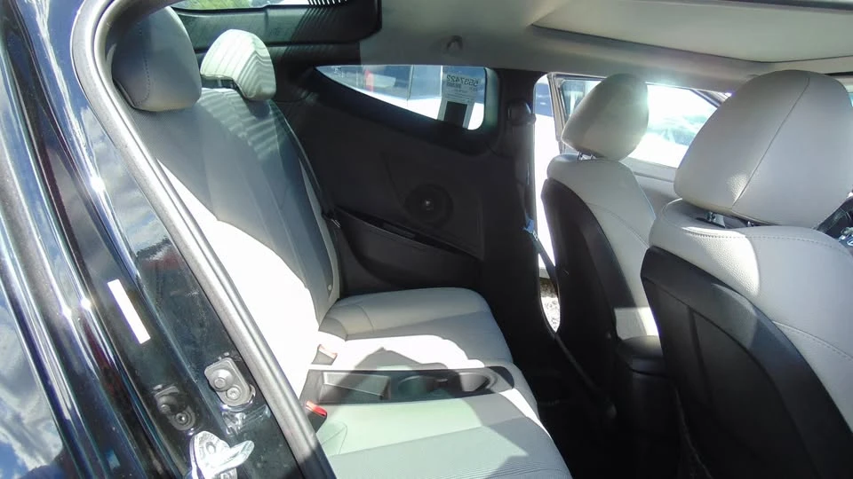 2013 Hyundai Veloster - Image 5 of 12