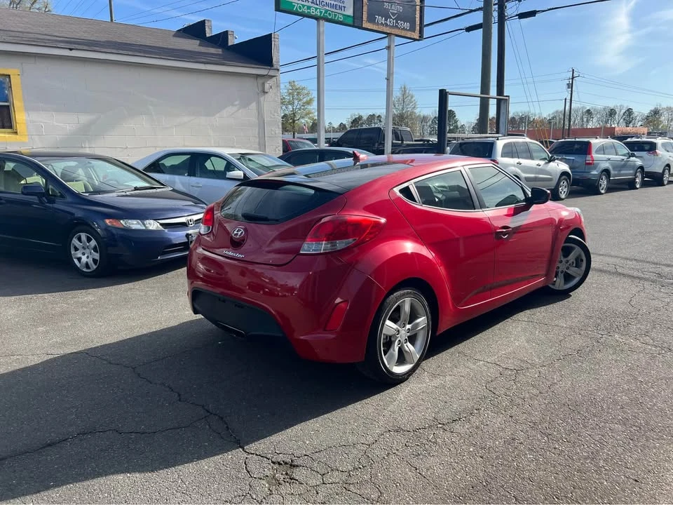 2013 Hyundai Veloster - Image 5 of 9