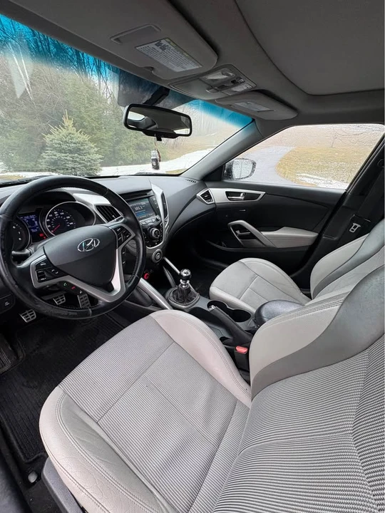 2013 Hyundai Veloster - Image 6 of 11