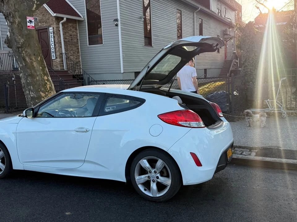 2013 Hyundai Veloster - Image 9 of 11