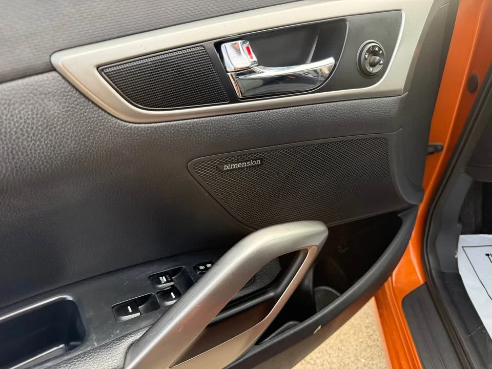 2013 Hyundai Veloster - Image 12 of 17