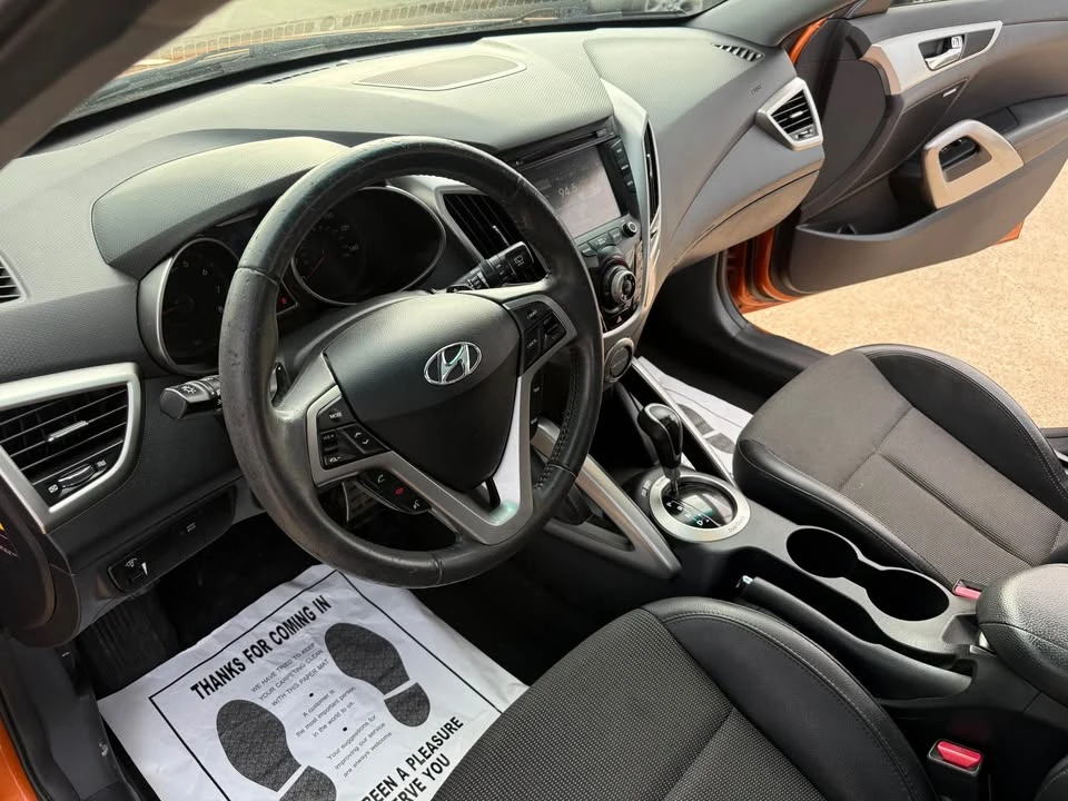 2013 Hyundai Veloster - Image 11 of 17