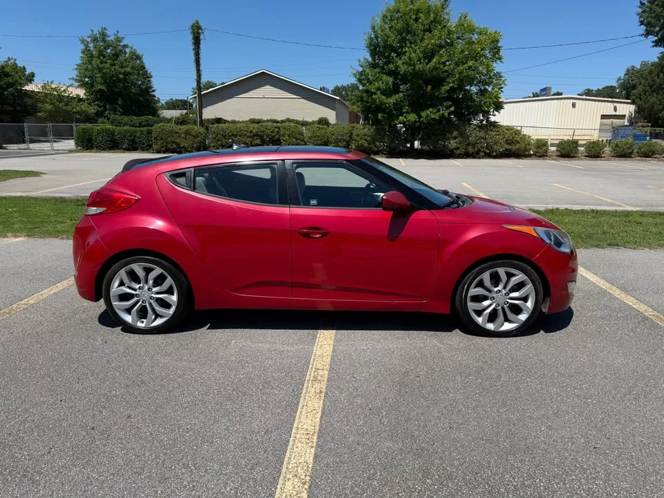 2013 Hyundai Veloster - Image 2 of 16