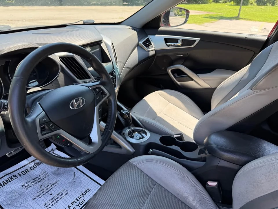 2013 Hyundai Veloster - Image 12 of 16