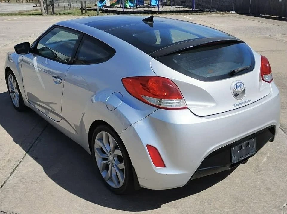 2013 Hyundai Veloster - Image 4 of 13