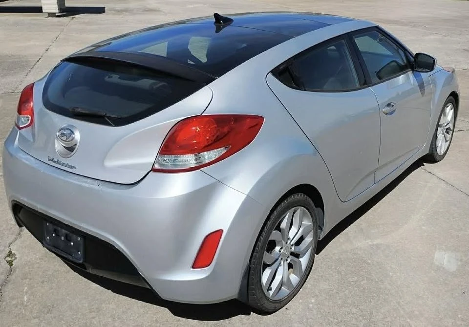 2013 Hyundai Veloster - Image 6 of 13
