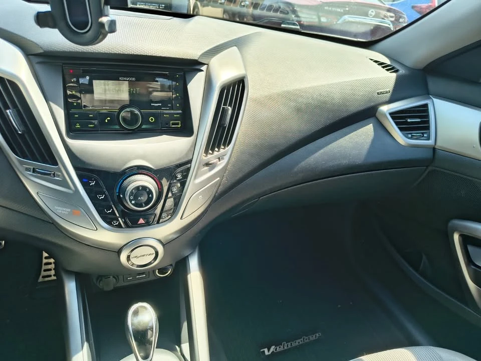 2013 Hyundai Veloster - Image 14 of 14