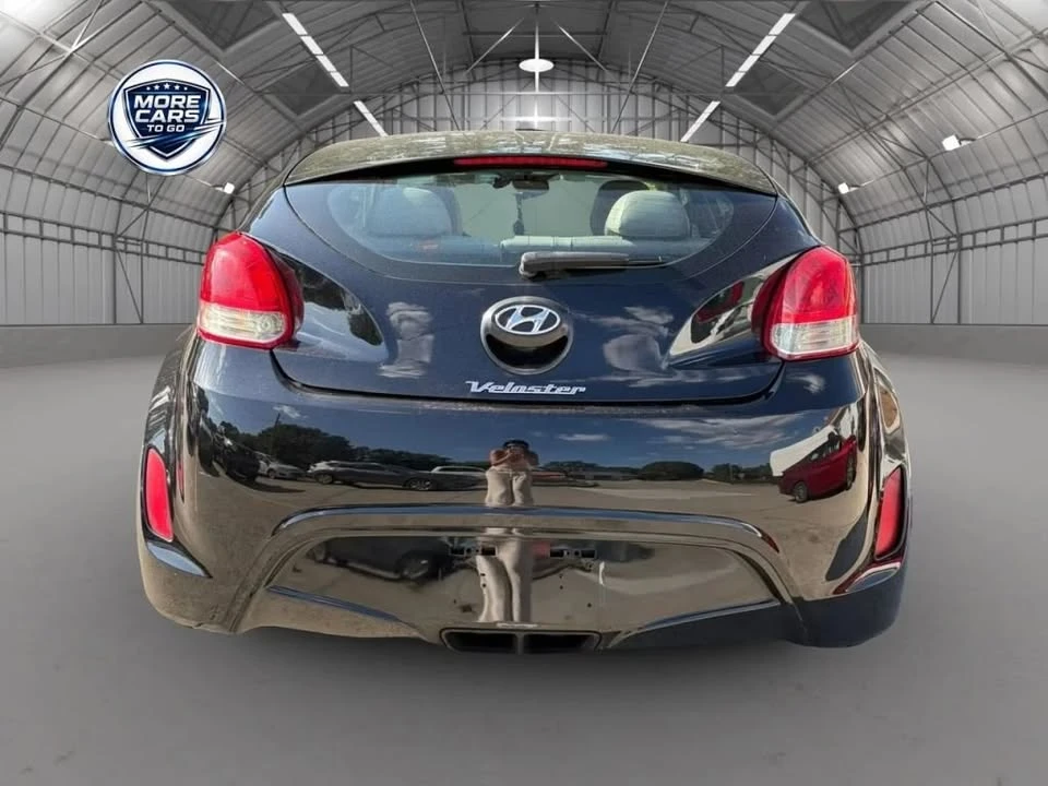 2013 Hyundai Veloster - Image 2 of 12