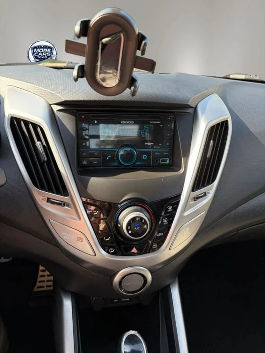 2013 Hyundai Veloster - Image 9 of 12