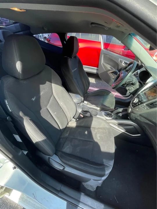 2013 Hyundai Veloster - Image 7 of 11