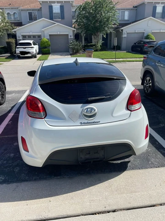 2013 Hyundai Veloster - Image 3 of 11