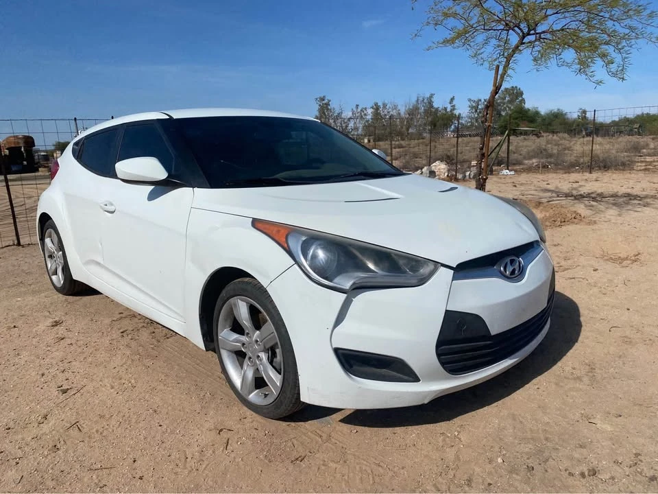 2013 Hyundai Veloster - Image 3 of 14
