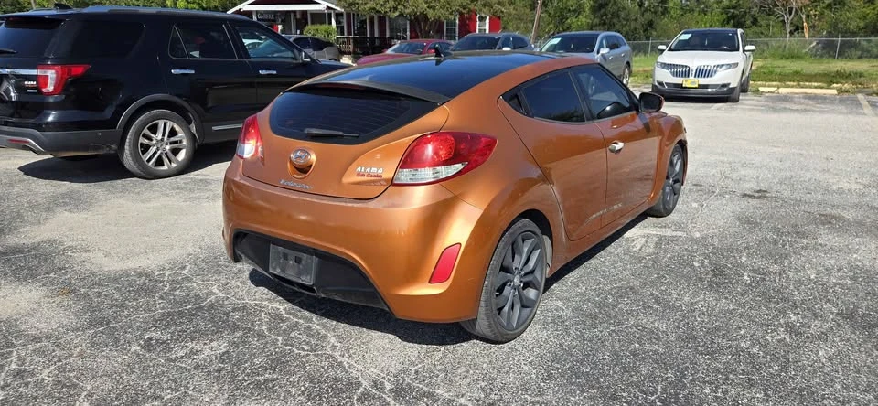 2013 Hyundai Veloster - Image 5 of 20