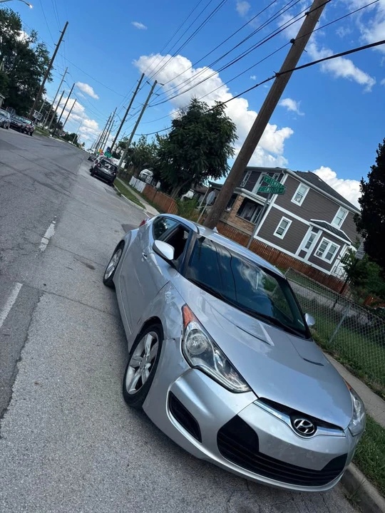 2013 Hyundai Veloster - Image 2 of 4