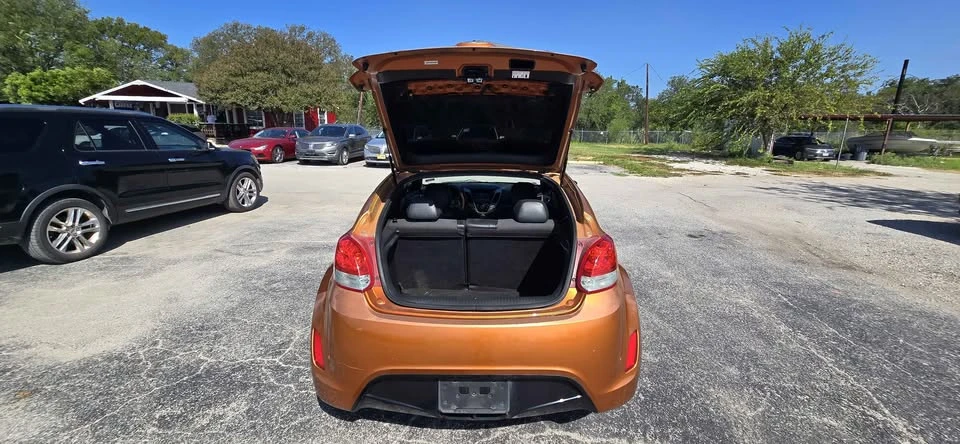2013 Hyundai Veloster - Image 14 of 20