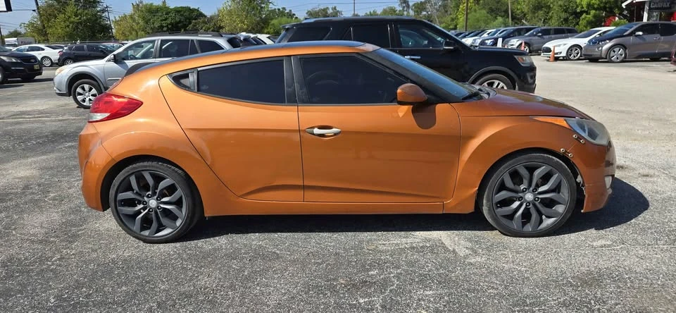 2013 Hyundai Veloster - Image 6 of 20