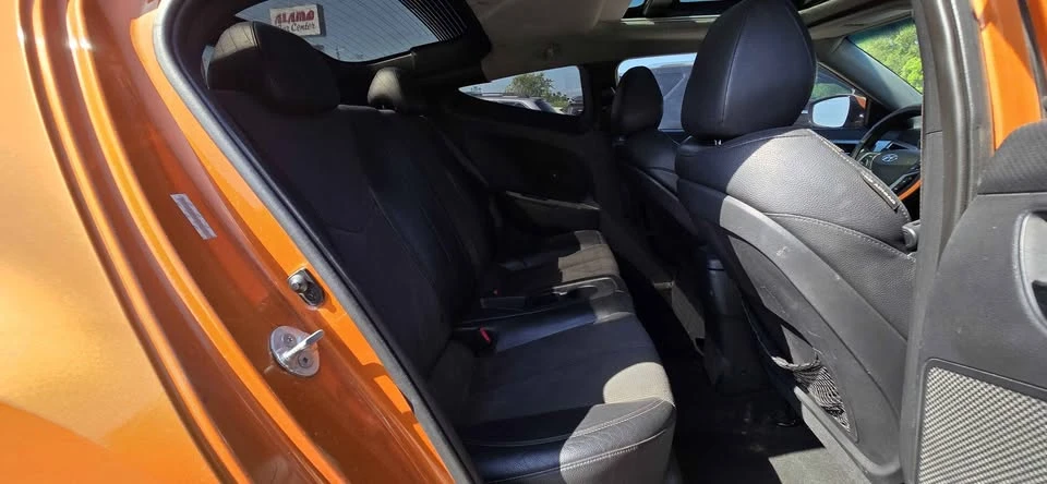 2013 Hyundai Veloster - Image 12 of 20