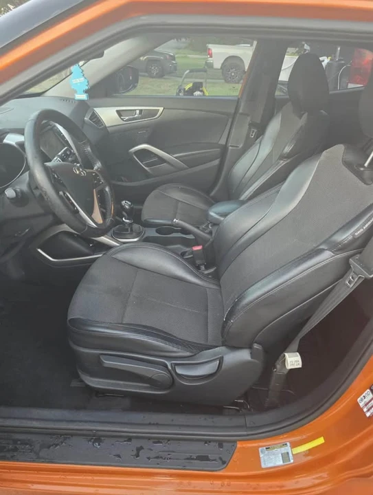 2013 Hyundai Veloster - Image 7 of 10