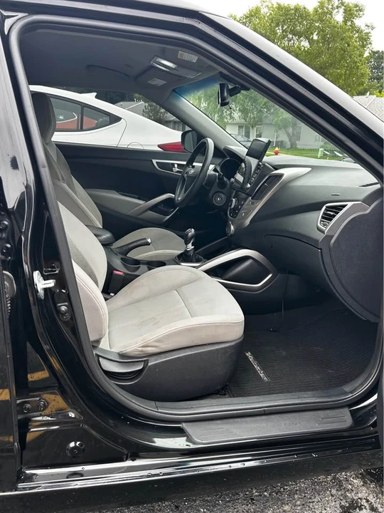 2013 Hyundai Veloster - Image 3 of 7