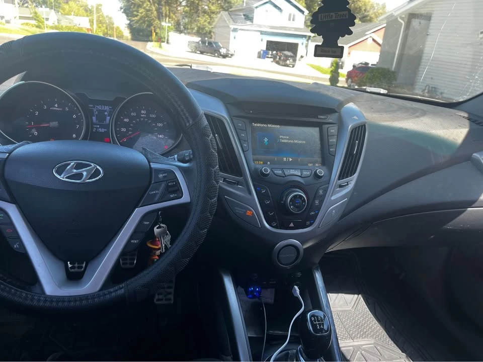 2013 Hyundai Veloster - Image 3 of 4