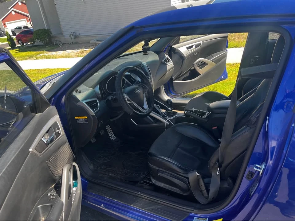 2013 Hyundai Veloster - Image 2 of 4
