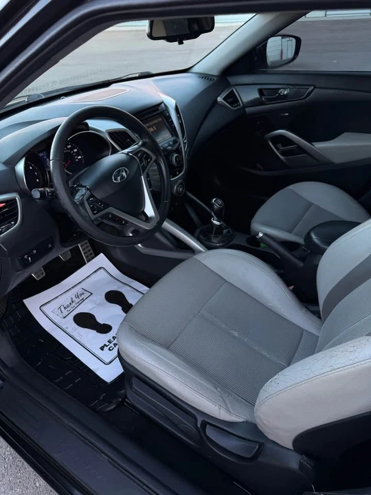 2013 Hyundai Veloster - Image 6 of 10