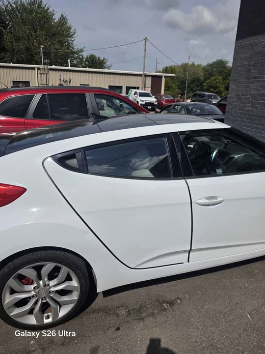 2013 Hyundai Veloster - Image 3 of 15