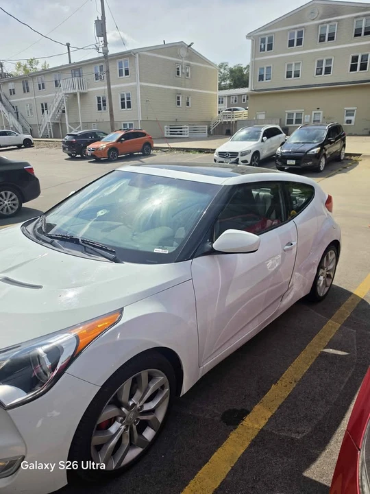 2013 Hyundai Veloster - Image 8 of 15