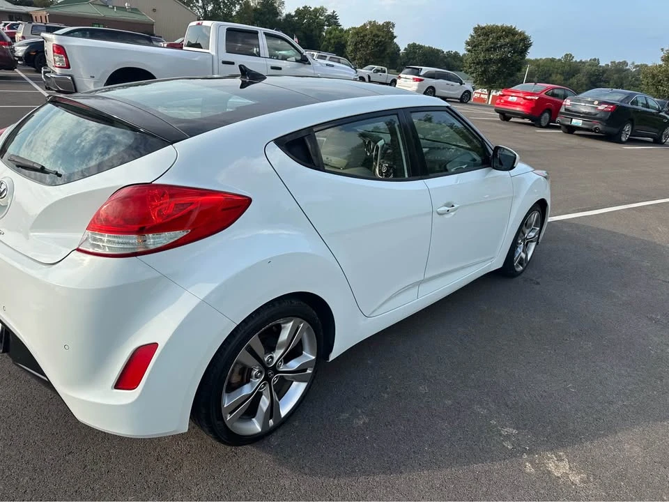 2013 Hyundai Veloster - Image 5 of 19