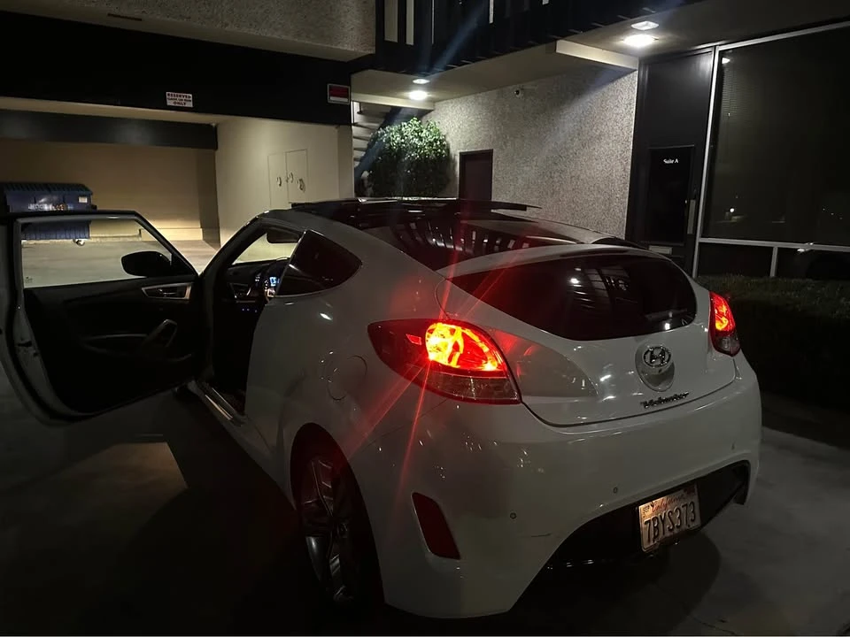 2013 Hyundai Veloster - Image 10 of 11
