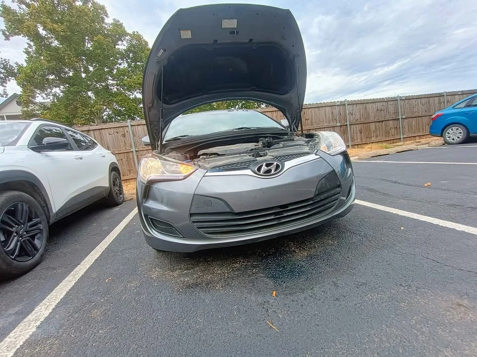 2013 Hyundai Veloster - Image 6 of 11