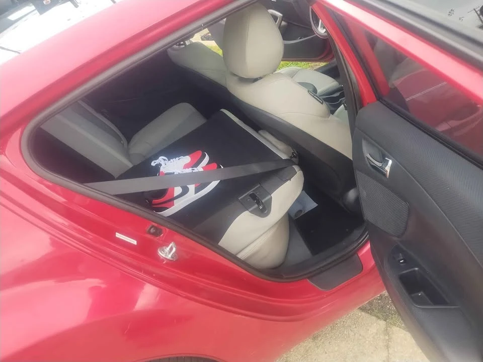 2013 Hyundai Veloster - Image 9 of 13