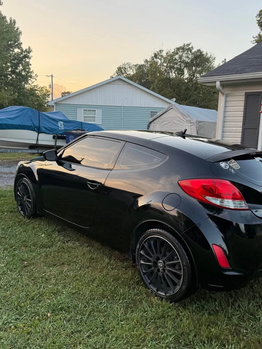 2013 Hyundai Veloster - Image 2 of 16