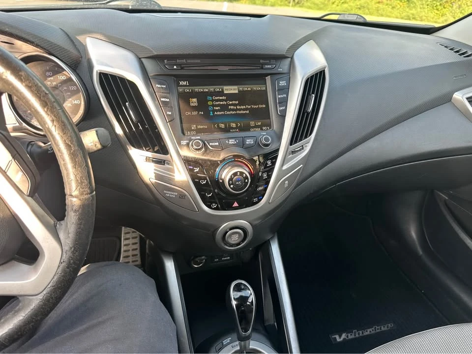 2013 Hyundai Veloster - Image 17 of 19