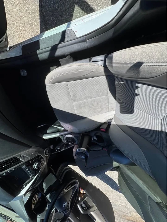 2013 Hyundai Veloster - Image 12 of 20
