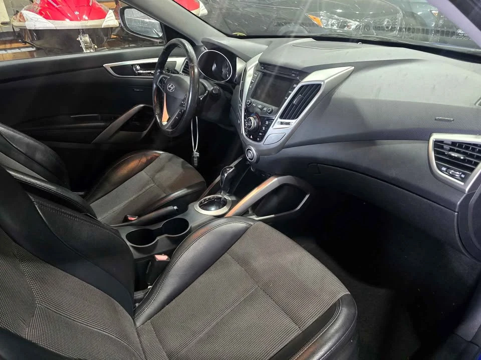 2013 Hyundai Veloster - Image 6 of 8