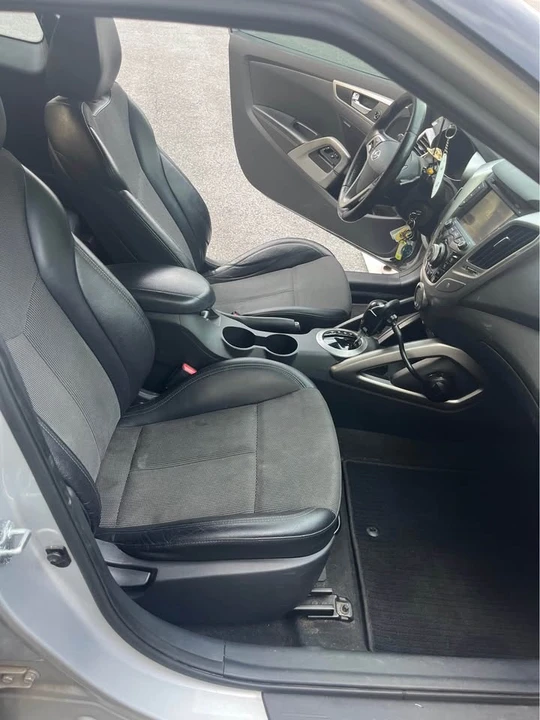 2013 Hyundai Veloster - Image 12 of 13