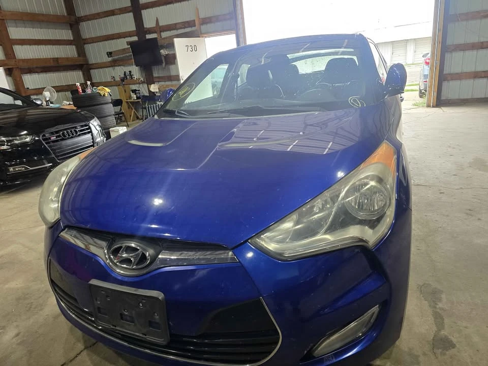 2013 Hyundai Veloster - Image 2 of 10