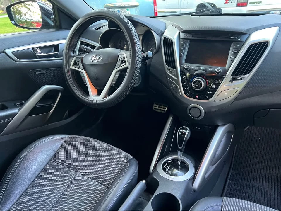 2013 Hyundai Veloster - Image 12 of 20
