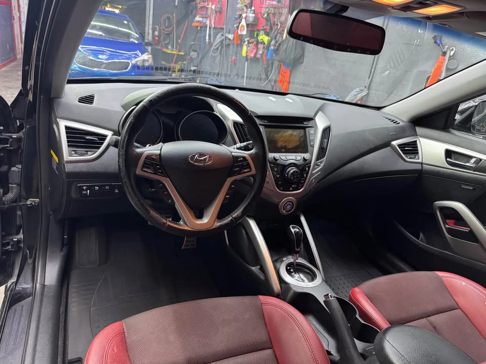 2013 Hyundai Veloster - Image 16 of 17