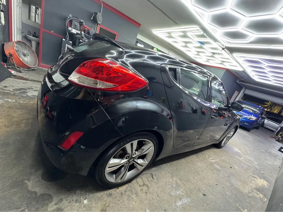 2013 Hyundai Veloster - Image 7 of 17