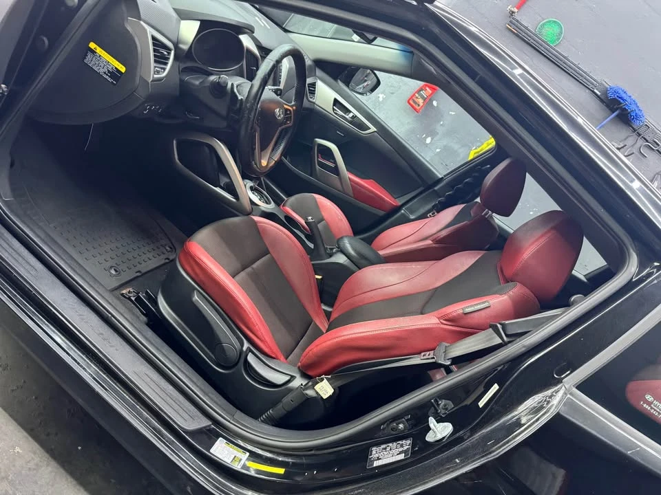 2013 Hyundai Veloster - Image 15 of 17